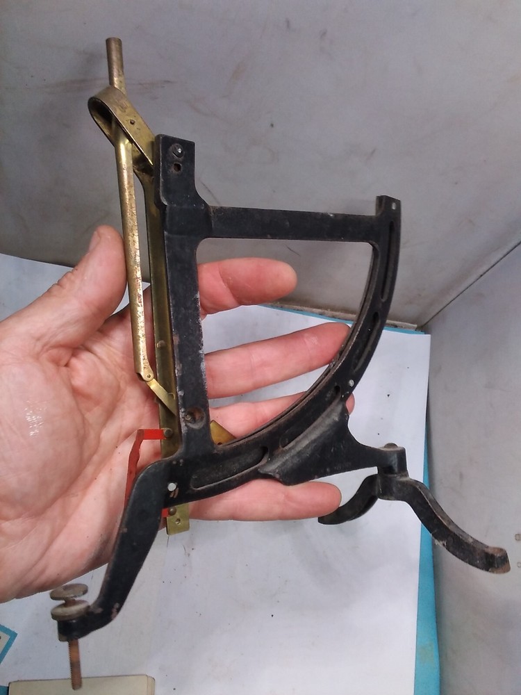 Antique Scales Concav