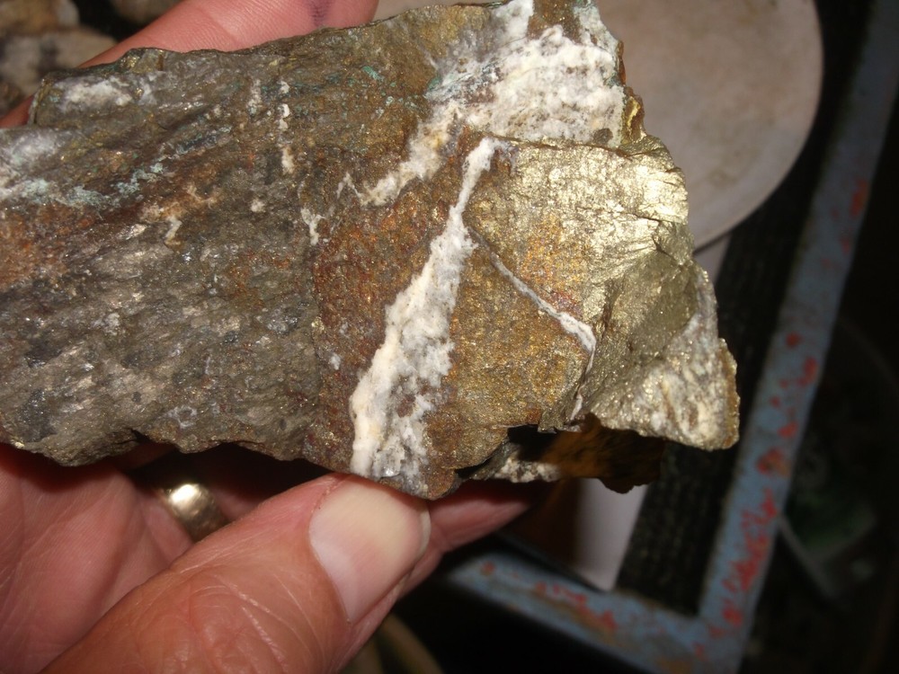 Gold, silver, copper, 324 grams samples ,ore high grade .