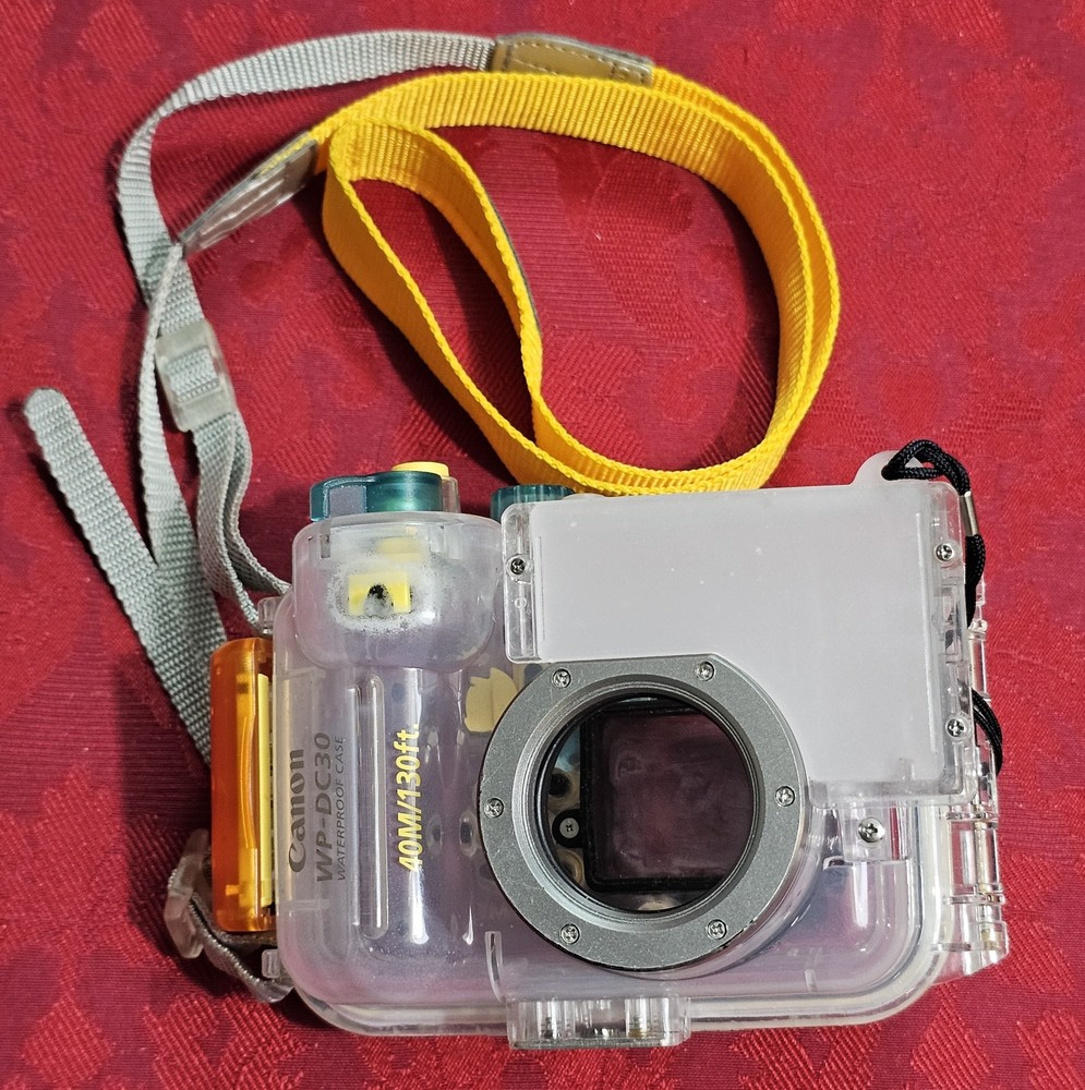 Canon WP-DC30 Waterproof Case 40M/130ft Housing for Powershot Camera Untested