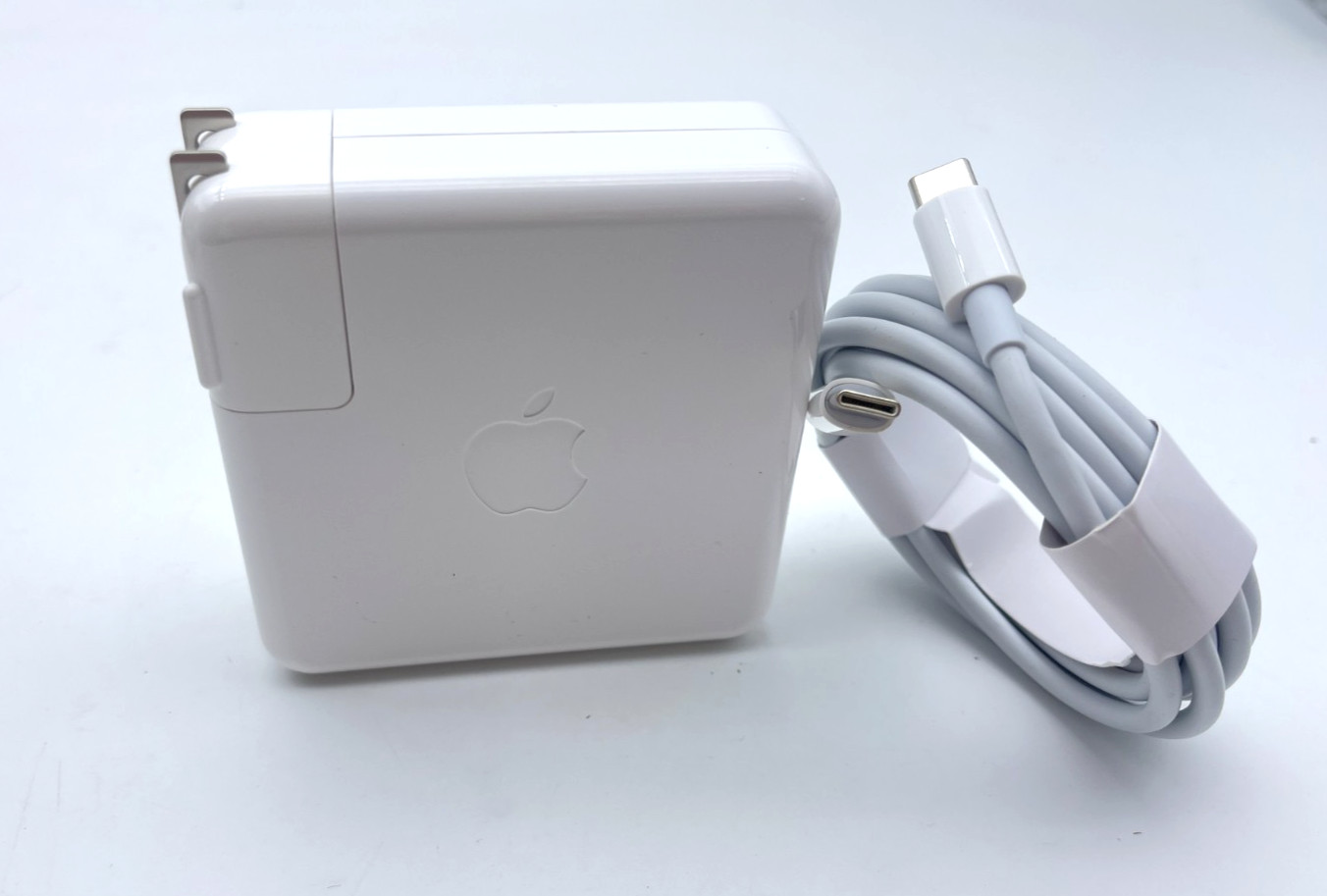 Genuine 96W Type-C Rapid Charger for Apple MacBook Pro 16-inch （with Cable）NEW !