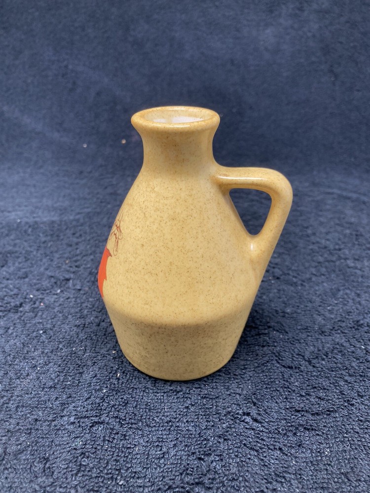 Ceramic 4 inch leaf pattern jug/ cruet