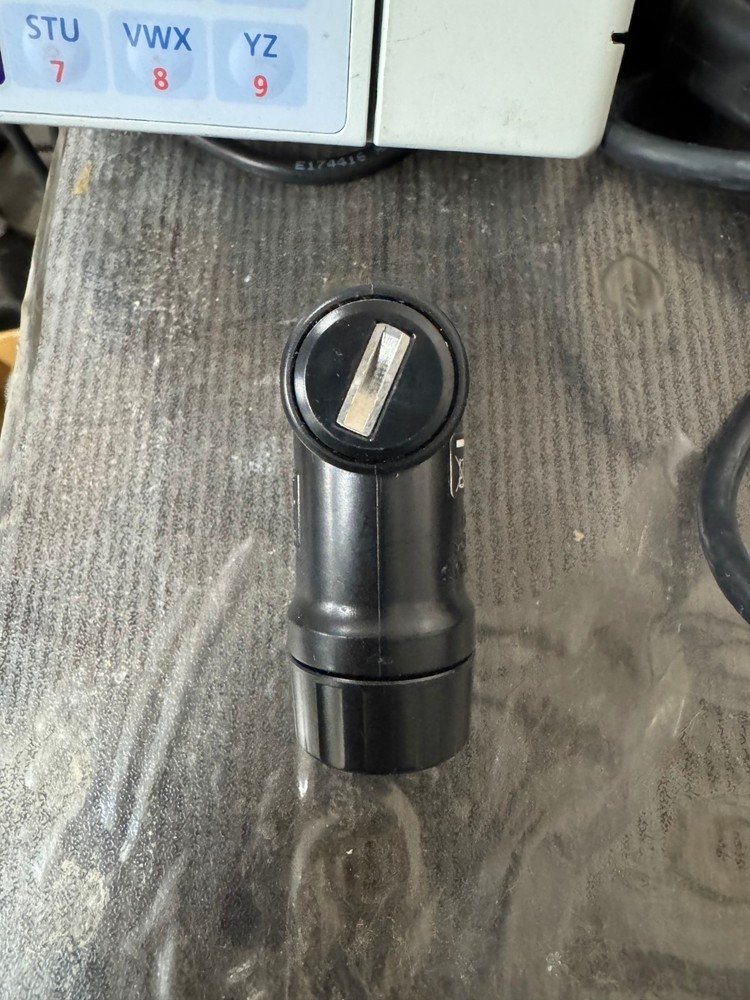 OLYMPUS MAJ-524 Portable light source