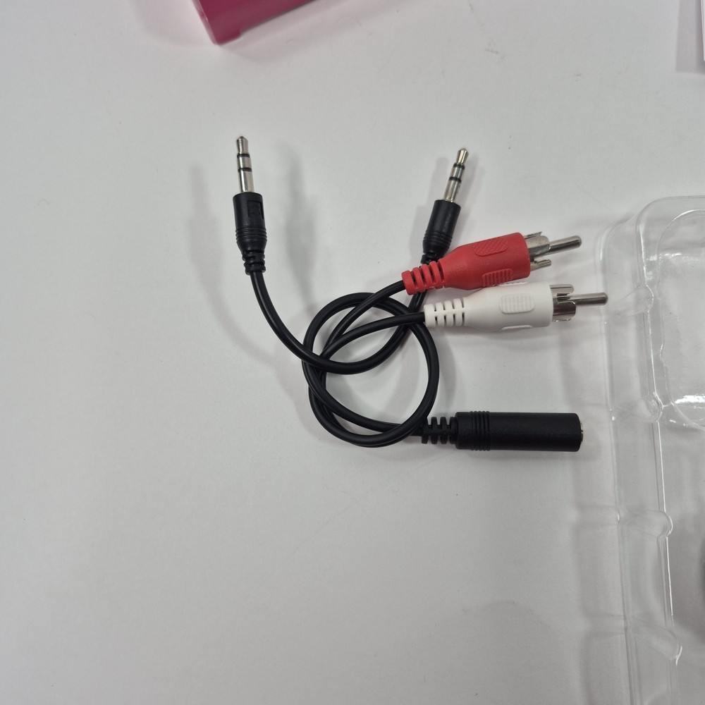 Aluratek Bluetooth Audio Receiver & Transmitter With Bluetooth 5 New Open Box