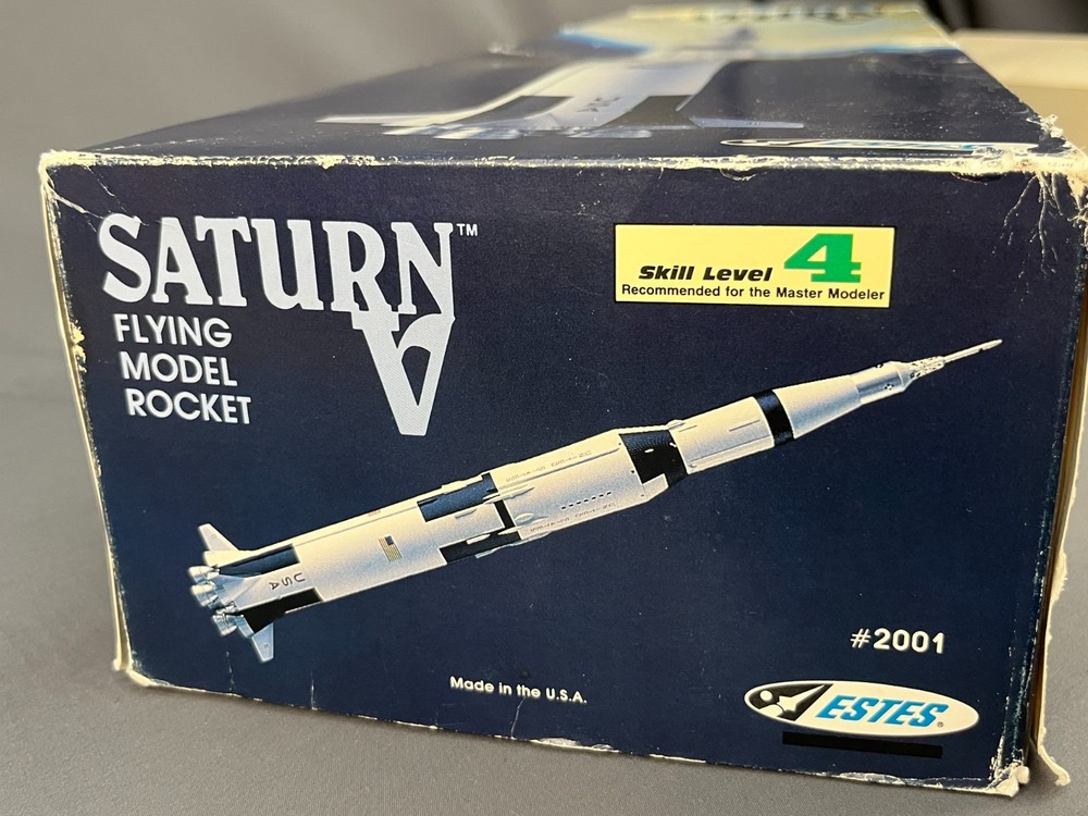 NOS NEW Vtg Estes Saturn V Model Rocket Kit #2001