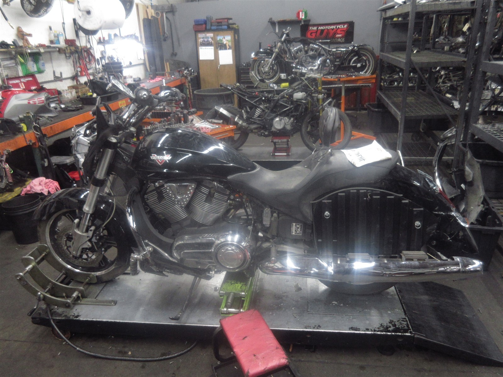 2014 10-16 Victory Cross Country Tour Right Side Cruise Control Handlebar Switch