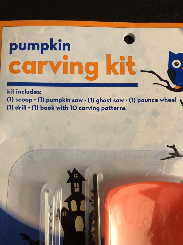 Halloween Pumpkin Carving Kit, Includes Tools, Book with Carving Patterns (NEW)