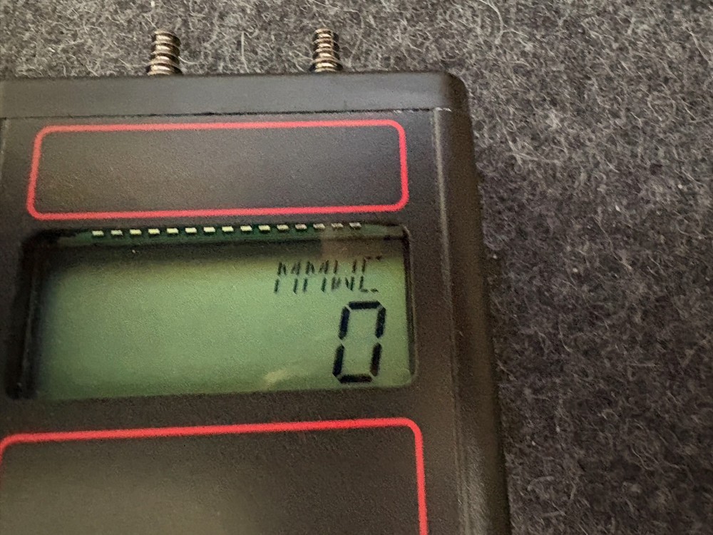 Dwyer Deries 477B Digital Manometer Model 4778-3