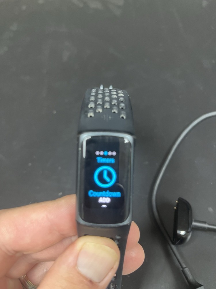 Fitbit with Charger Tested and Working Black