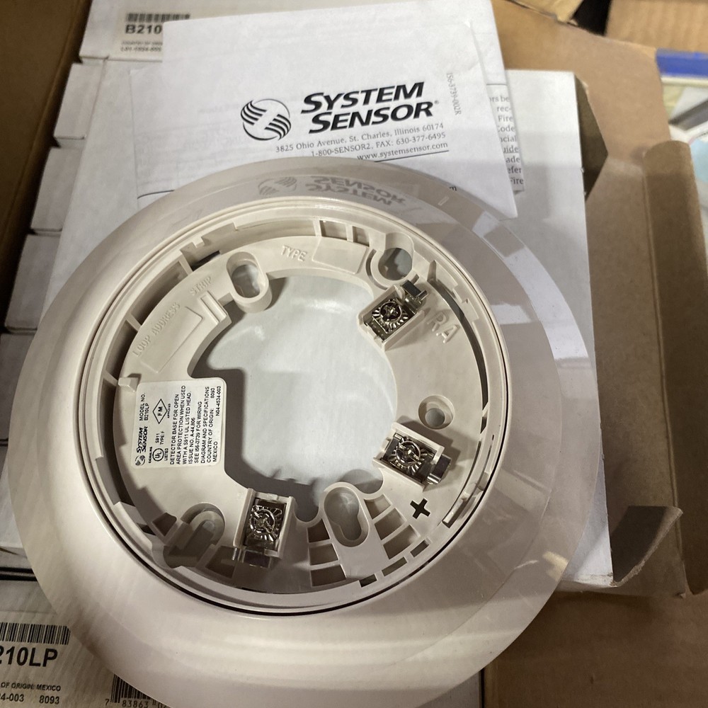 NEW Honeywell/System Sensor B210LP Mounting Base