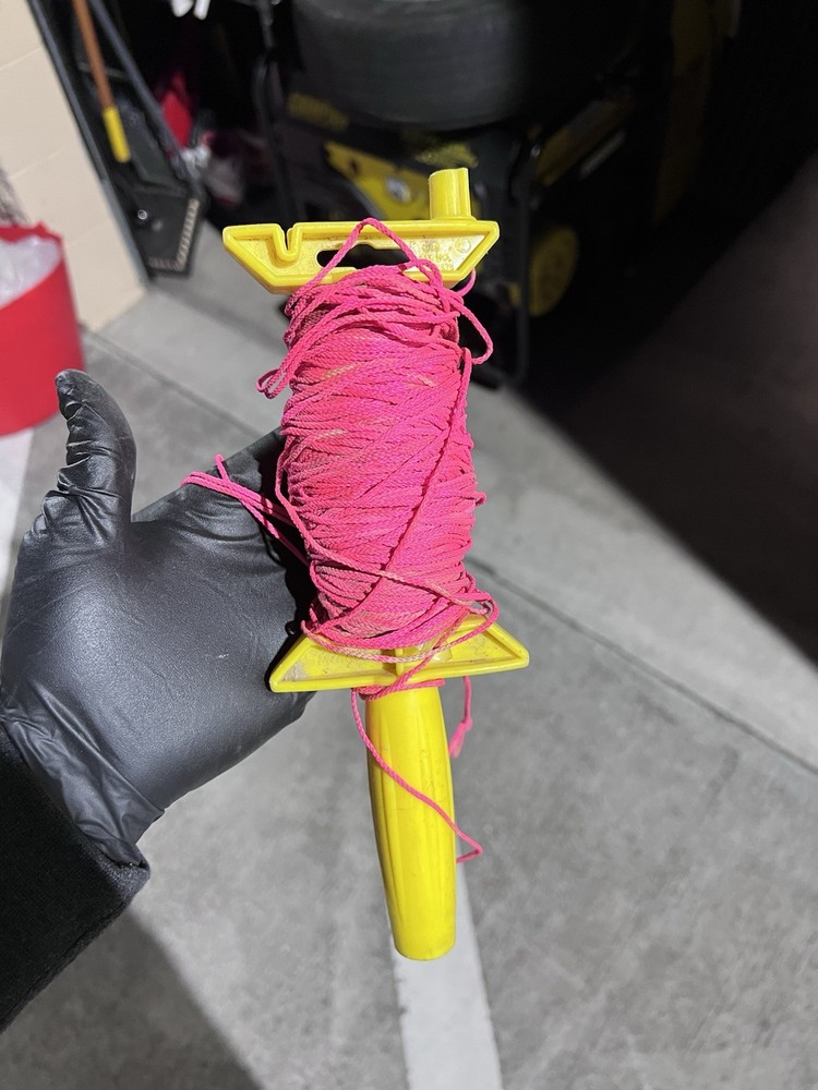 PRO STRINGLINER w/PINK STRING/CONSTRUCTION LINE USED