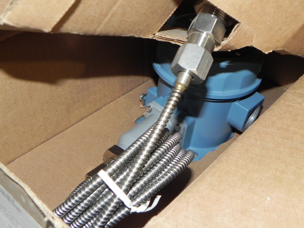 UNITED ELECTRIC Temperature Switch E122-3BS Explosion-Proof, 100-400 Op range