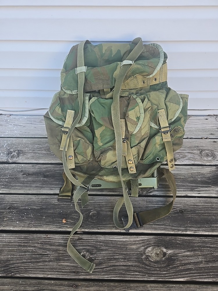 US Army Field Pack Combat Nylon LC1 Medium Alice Vintage Backpack Rucksack Frame
