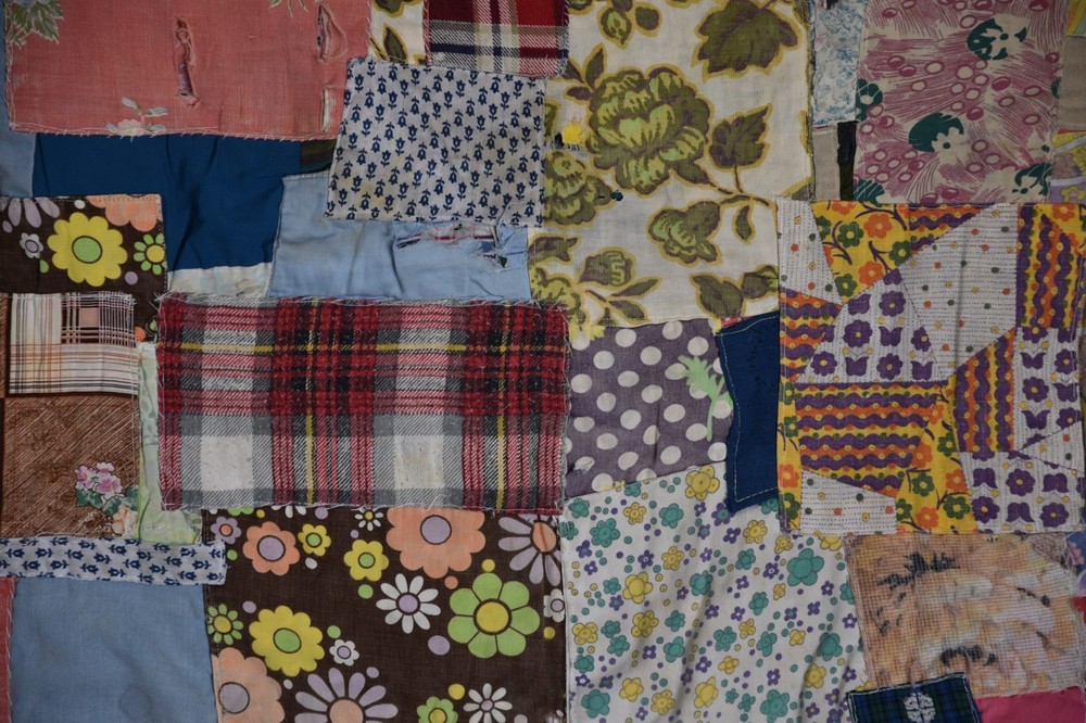 Vintage Patchwork Scrap Quilt Blanket Throw Farmhouse Boho Chic Lap Couch Decor