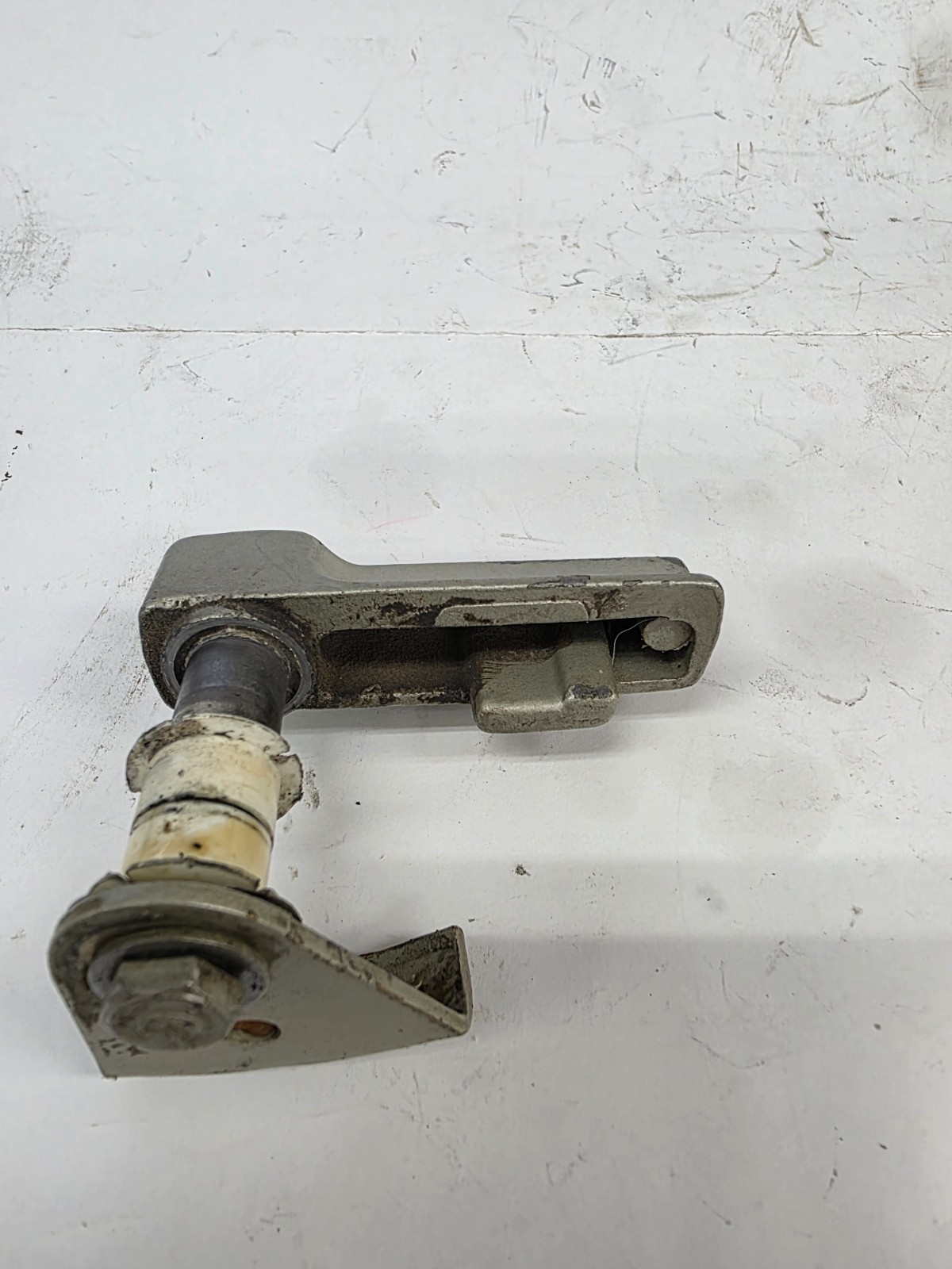 Evinrude Johnson 384338 Rear Hood Latch Handle Complete