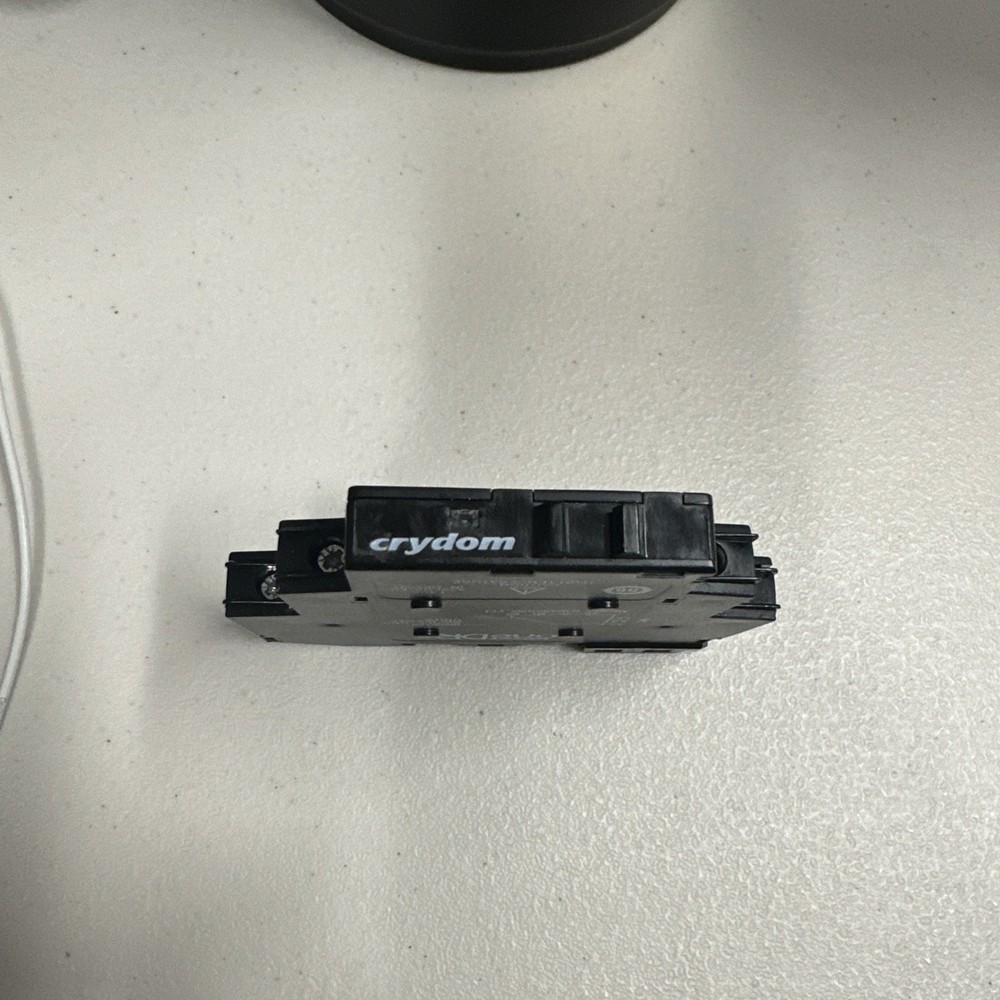 Crydom DR10D03 Solid State Relay