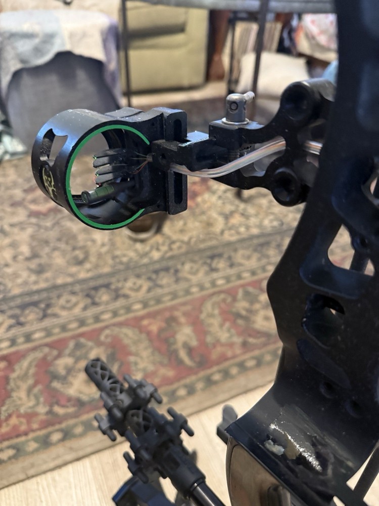 Bowtech Insanity cpx rt hand 60 pounds great bow
