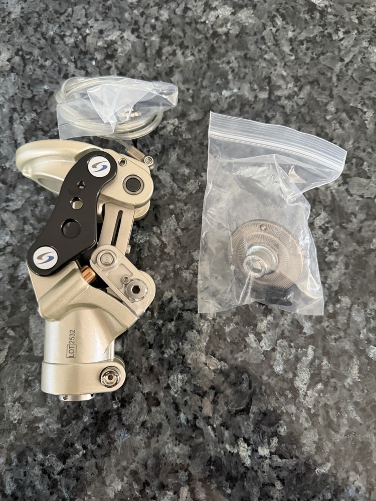ST & G 5 Bar Manual Locking Prosthetic Knee