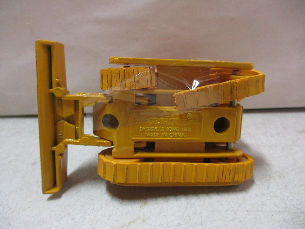 Ertl John Deere Bulldozer AA