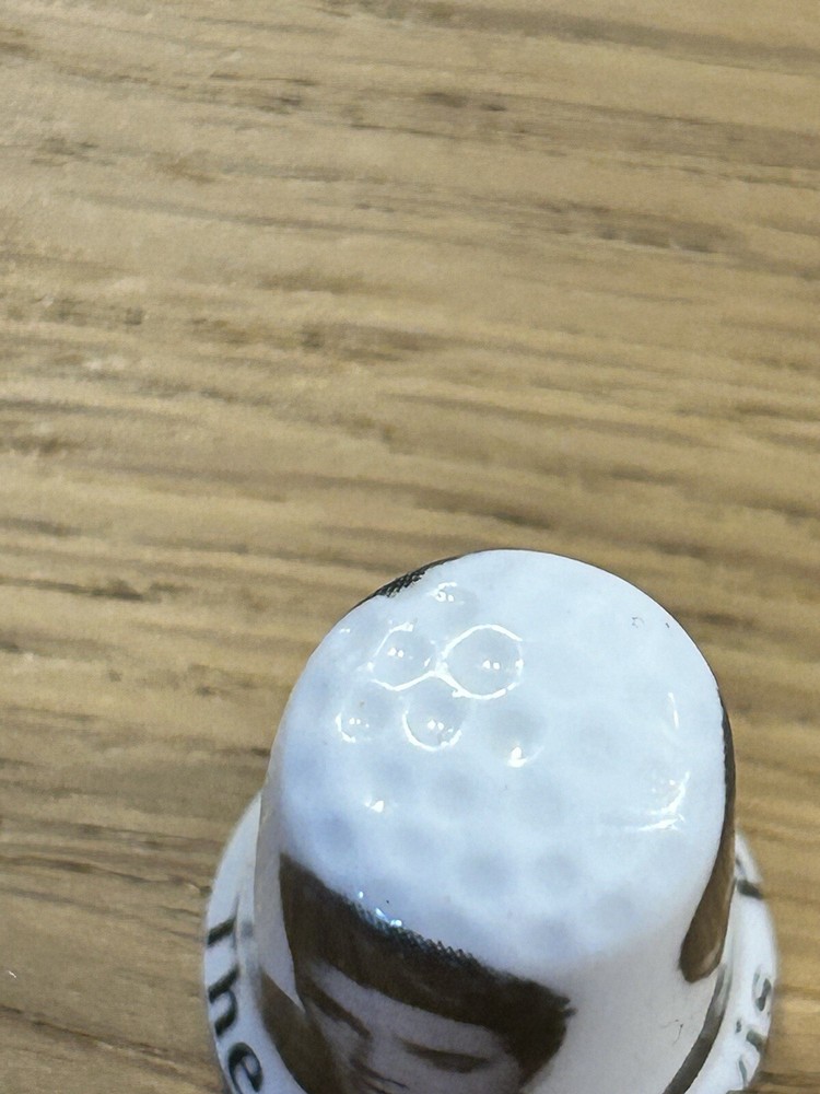 ELVIS PRESLEY THIMBLE - THE KING