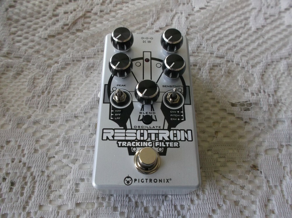 Pigtronix Resotron tracking filter pedal