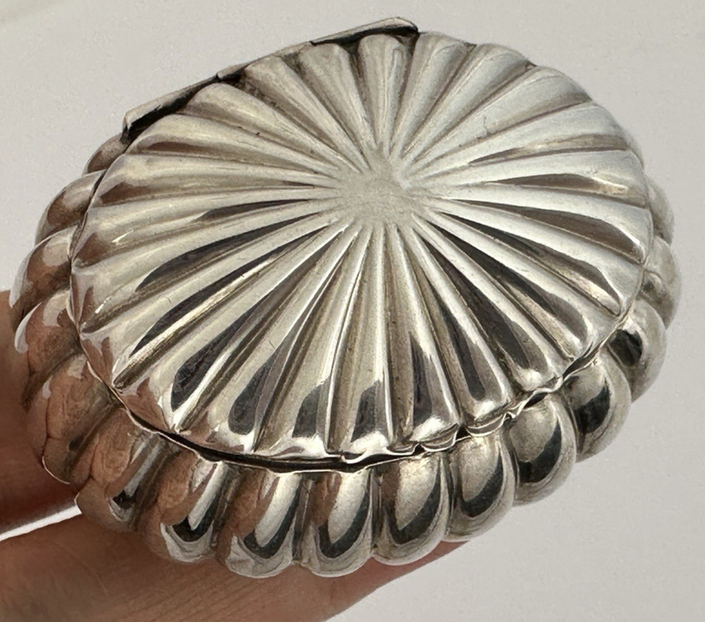 Victorian Solid Silver Snuff Box c.1890