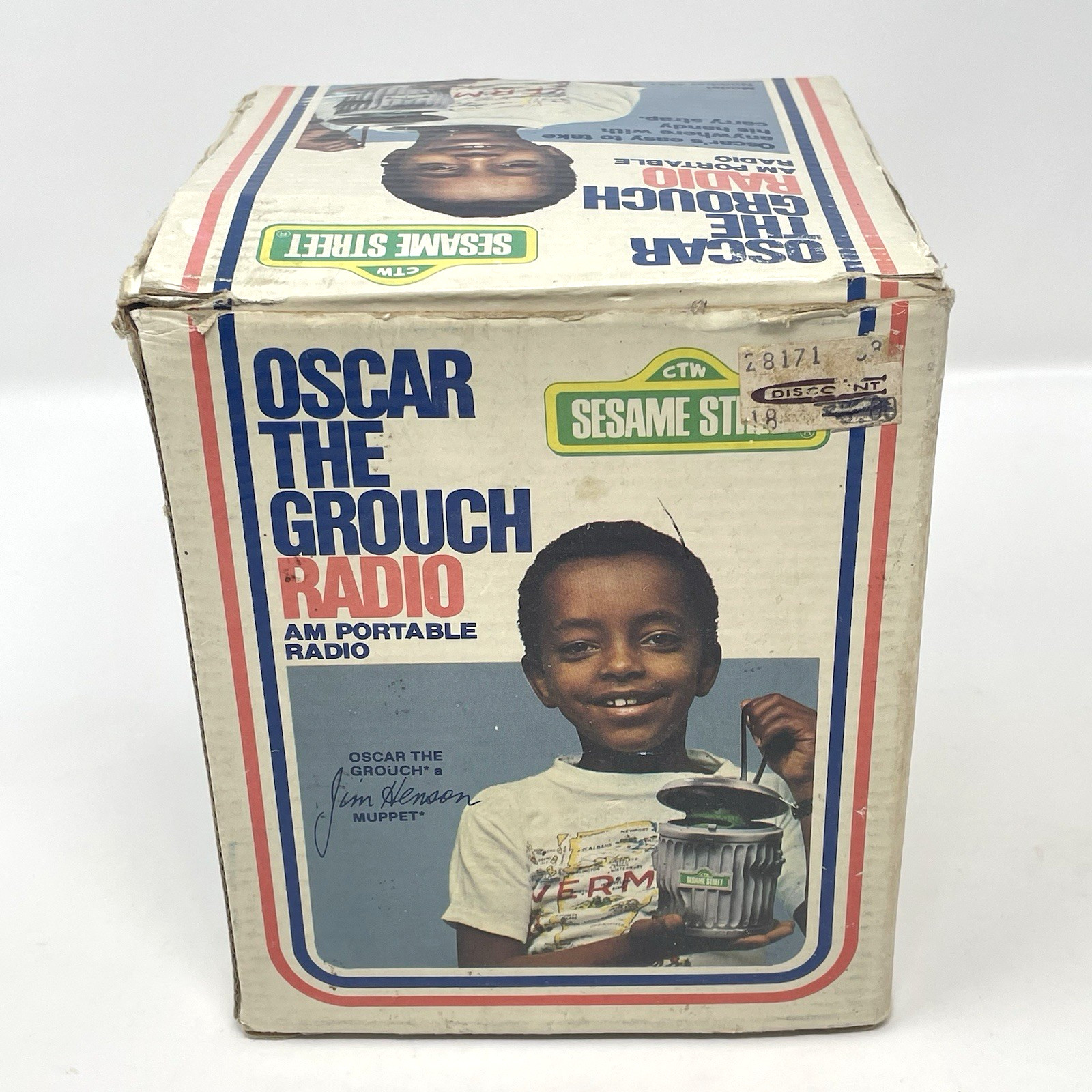 Vintage Sesame Street Oscar the Grouch Trash Can AM Transistor Radio 1970s w/Box