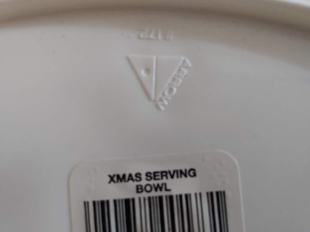 Arrow Plastic Christmas Serving Bowl
