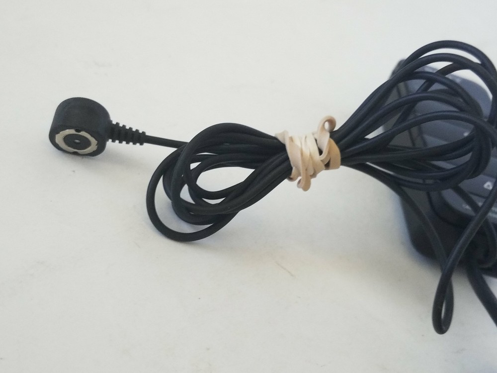 Sony Walkman FM Transmitter Modulator Car Charger Adapter DCC-NWFMT1