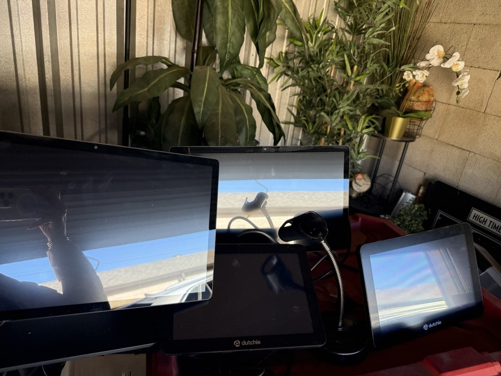 ELO Z30 Android 12 POS Touchscreen Terminal with Separate 10" Customer Display