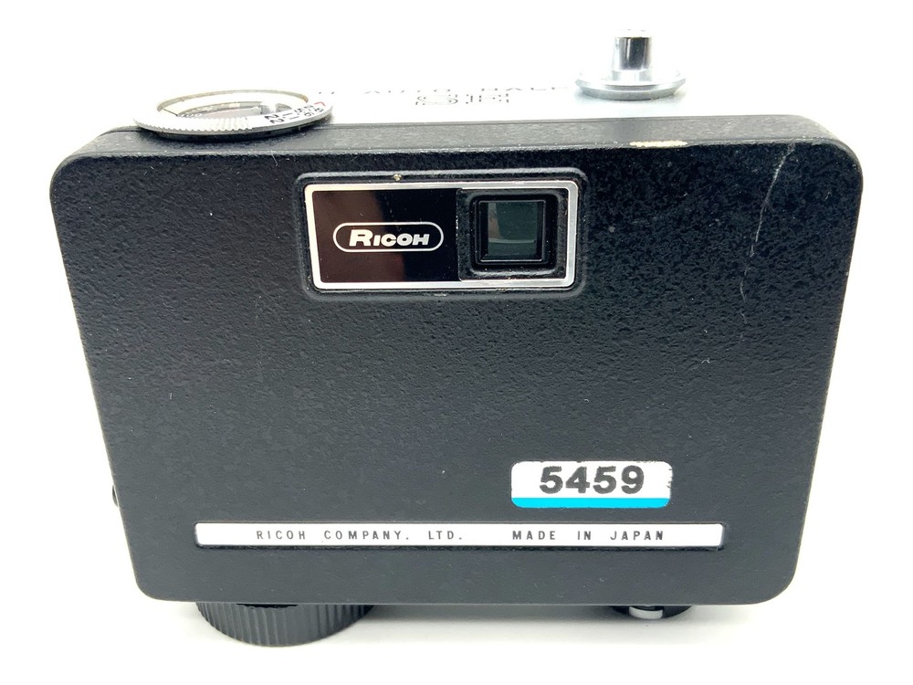 Ricoh SE Compact Camera With 25mm 1:2.8 Halbformatkamera Analog Camera