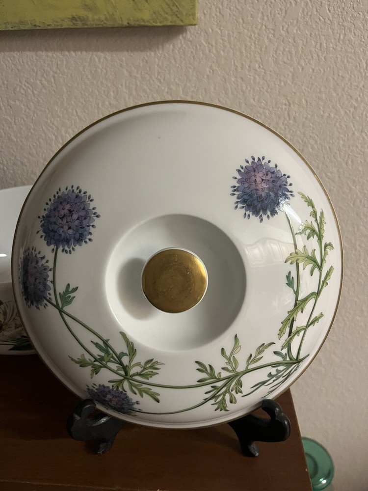 Spode Stanford Flowers Covered Casserole Nice