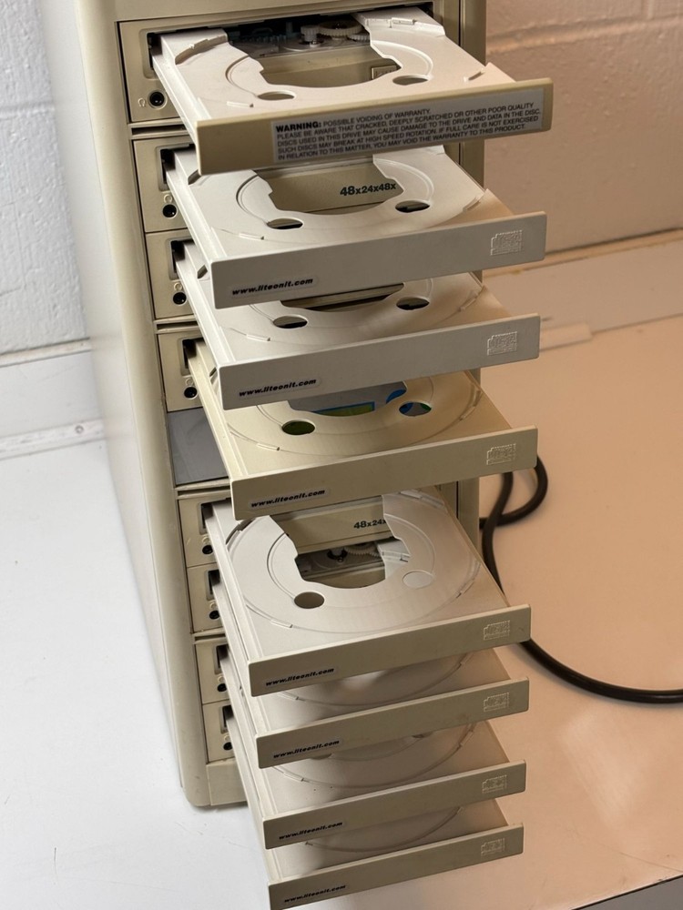 CD/DVD Duplicator Tower 8-Bay Verity Systems