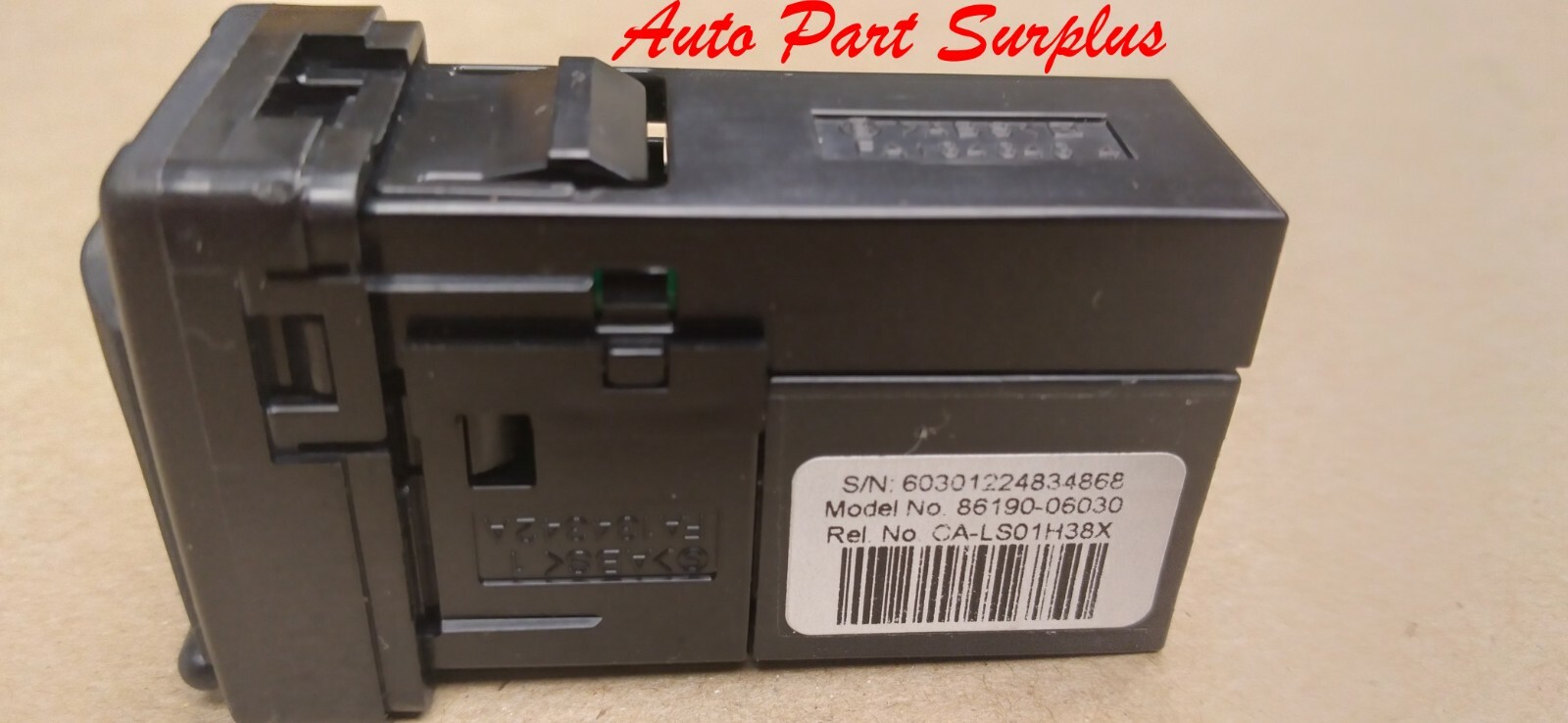 New OEM 2012, 2013, 2014 Toyota Camry USB /Auxillary AUX adapter 86190-06030