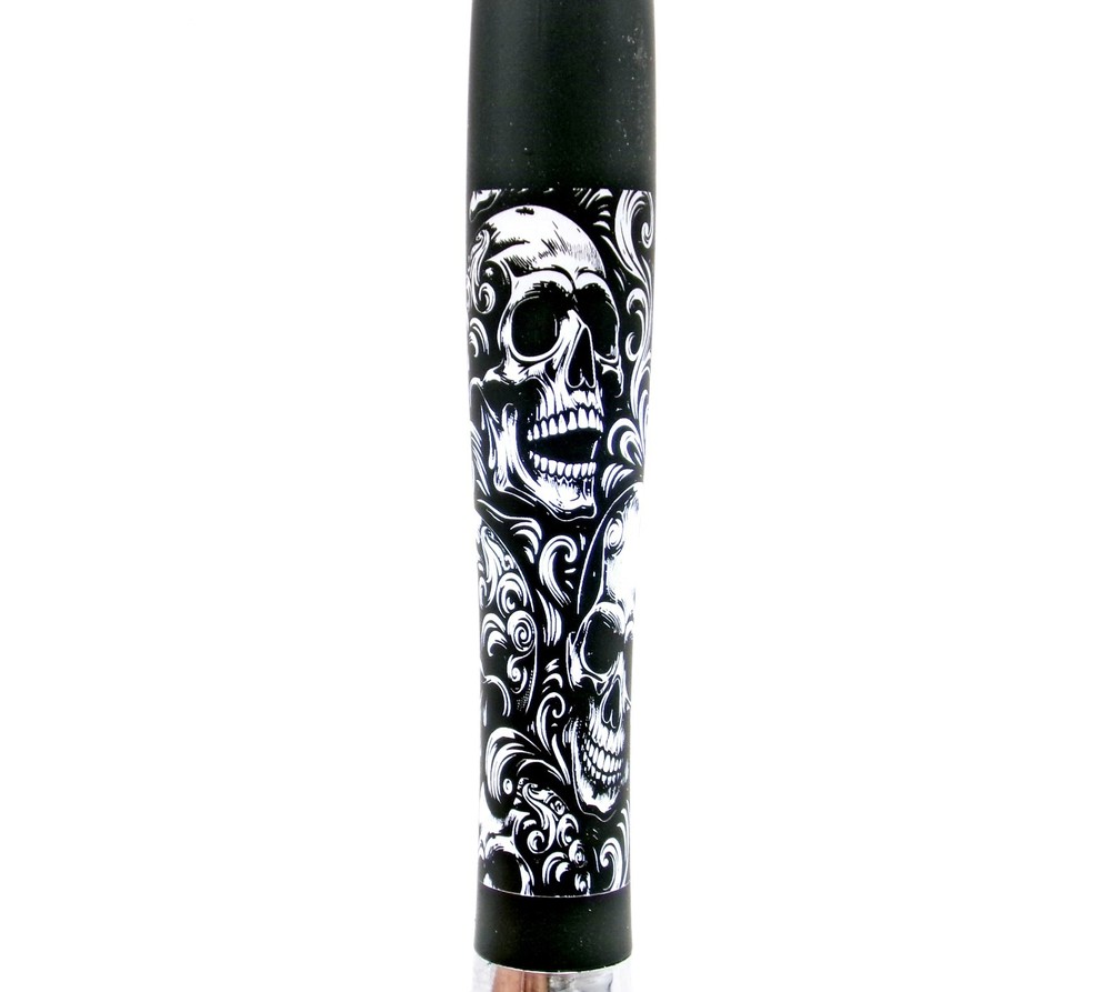 Skulls with scroll design lighted ink pen