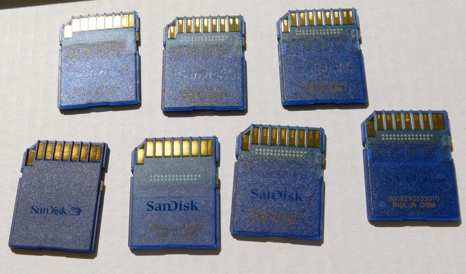 ONE (1) genuine Sandisk 1GB SD card with Nextar gps USA maps