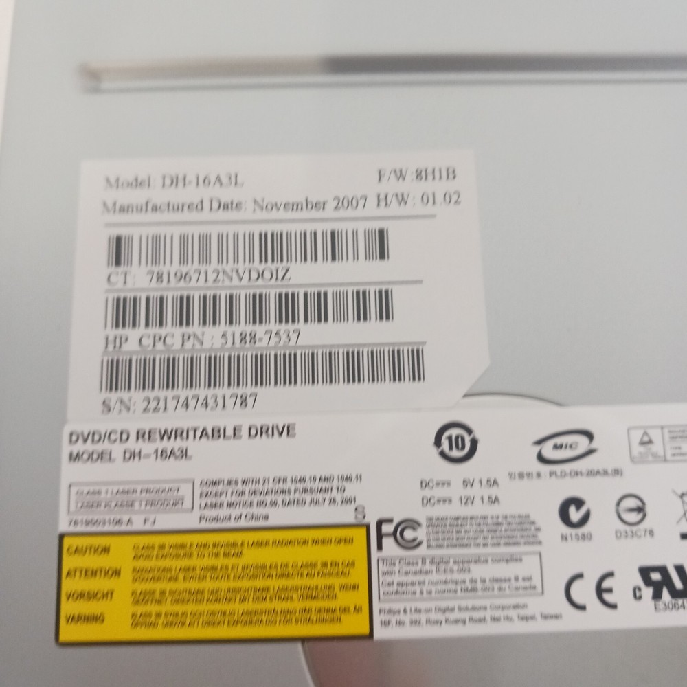 Lightscribe DVD CD Rewritable Drive Model DH- 1643L Untested