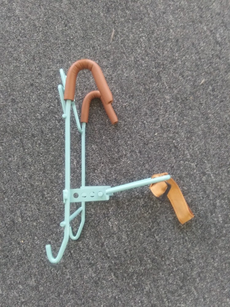 Basket for bicycle front. Ez on Ez off.