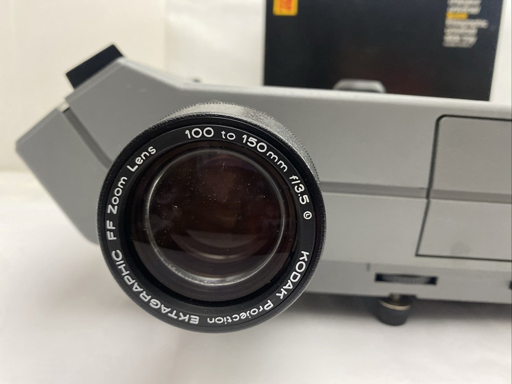 Kodak Ektagraphic III B Carousel Projector