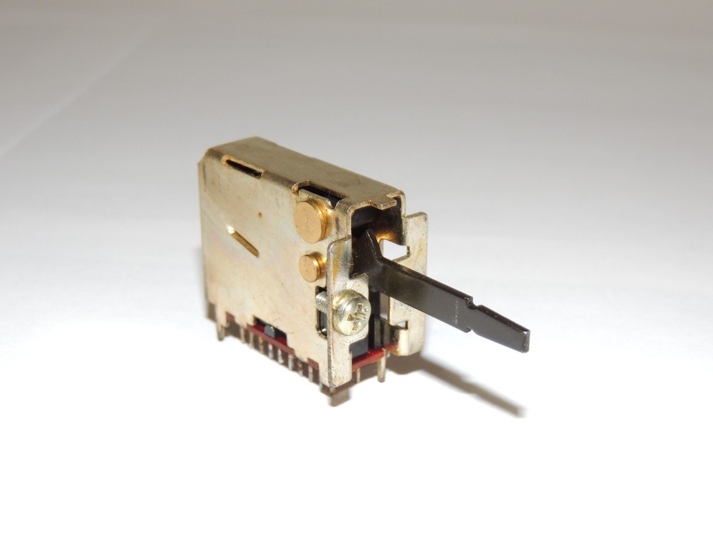 Sansui AU-9900-A   High & Low Filter Flip Switch   1170950