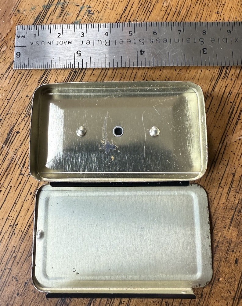 A32 Magnetic Key Locker