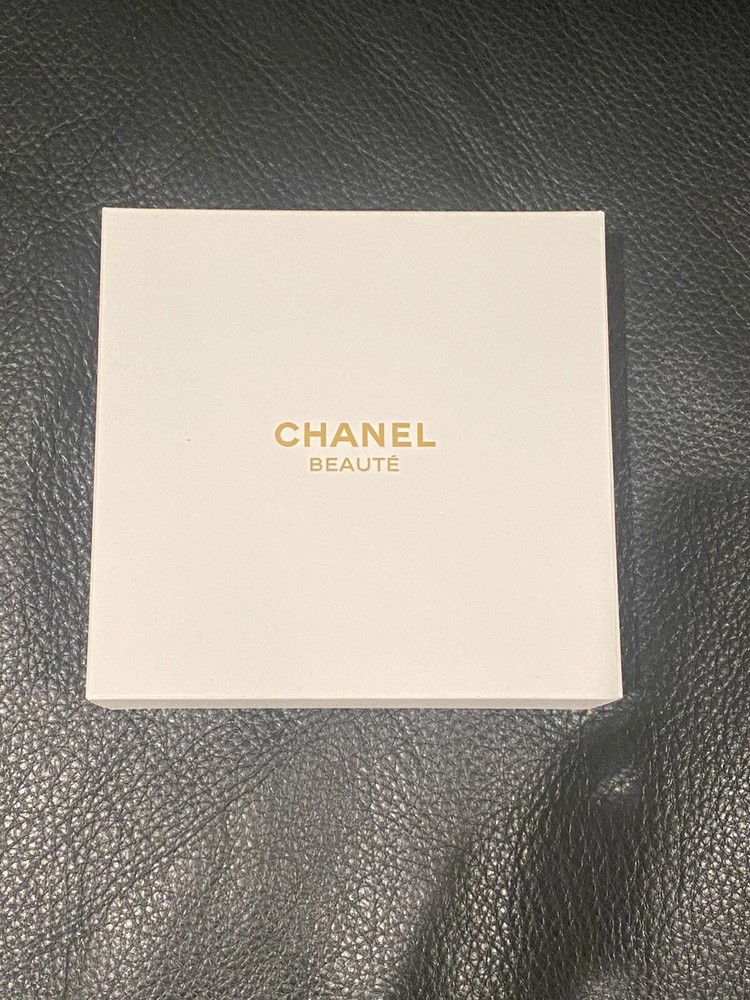 CHANEL Pouch Gift Holiday