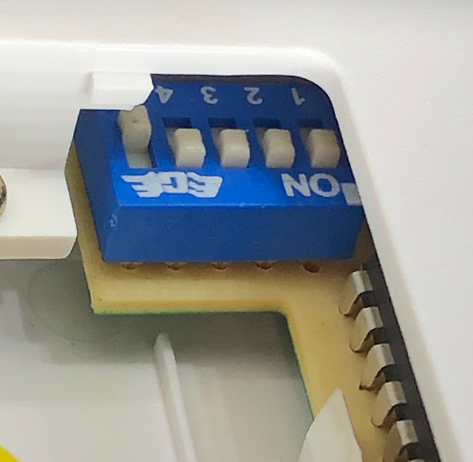 UC7848T V.2 Replacement for Hunter Fan Remote Control Transmitter UC7848T