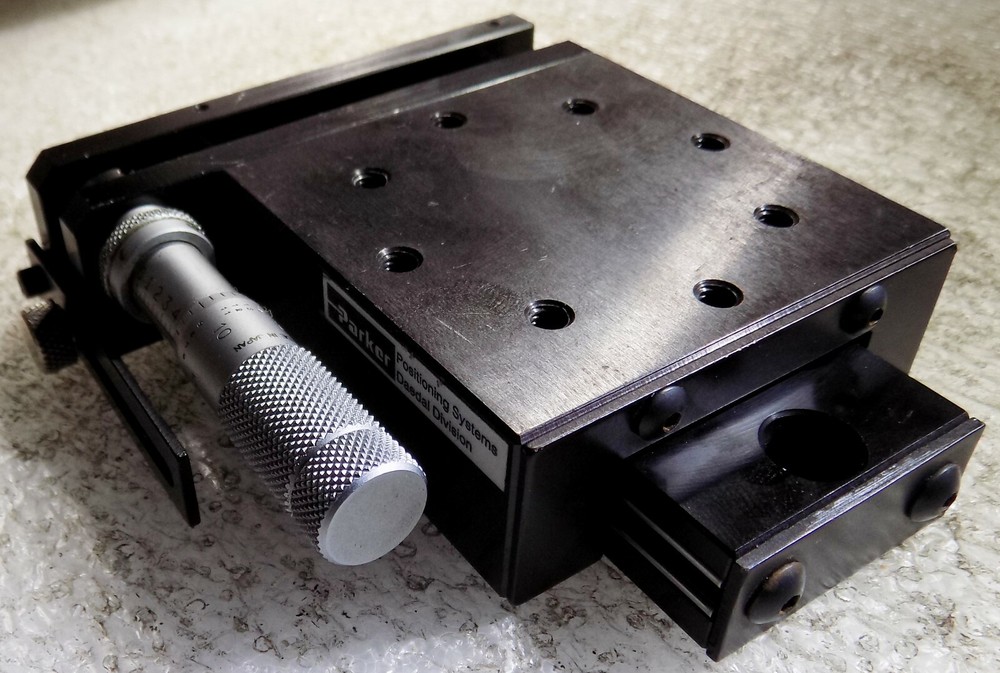 Parker Daedal Division Positioning System Model 4554M + Mitutoyo micrometer head