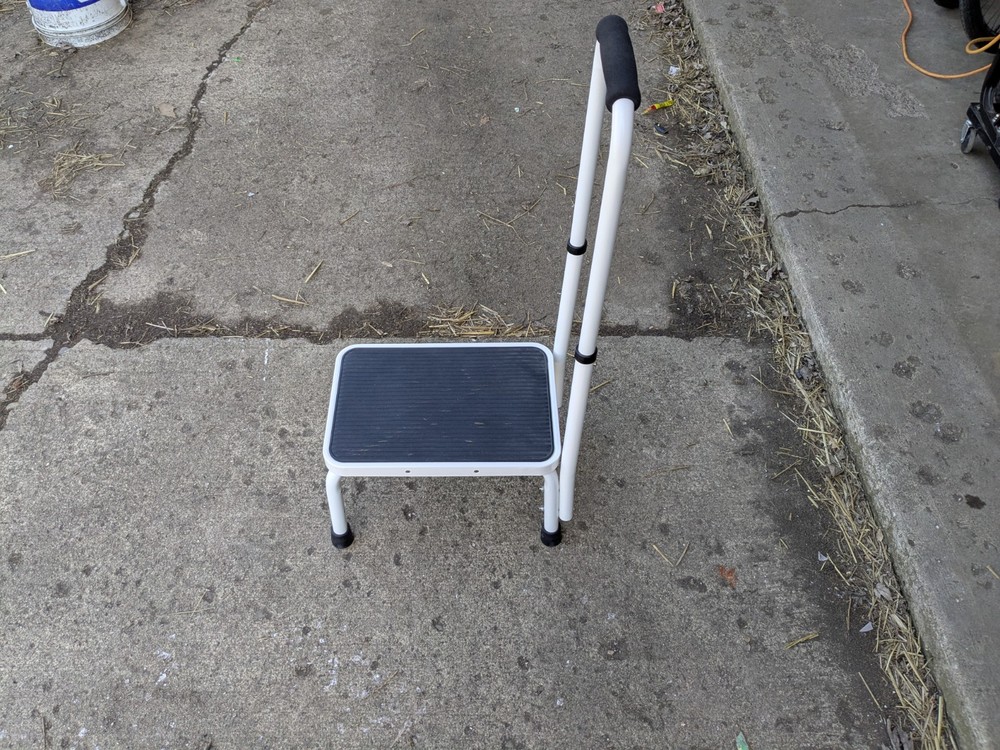 Portable Foldable Single Step Stool with Handle, White Black Metal Plastic