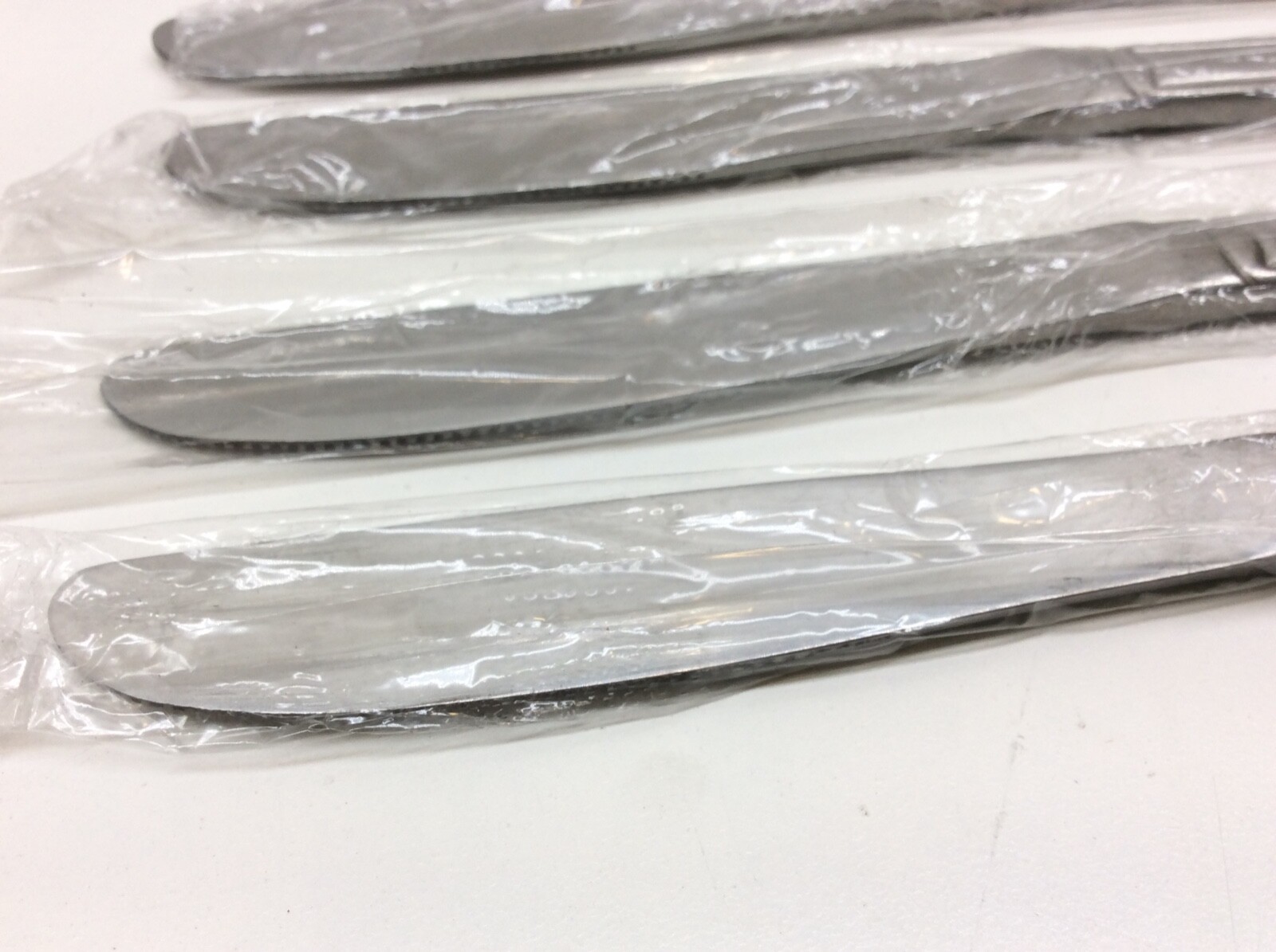 Acopa Atglen 18/0 Stainless Steel 8 3/4" Dinner Knife 12 Pack