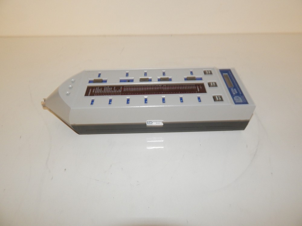^^ LARSON DAVIS 800B SOUND LEVEL METER  (DZH67)