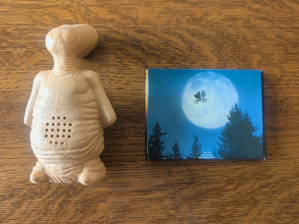E.T Extraterrestrial Pull String Doll And E. T. Autograph Book (Blank)