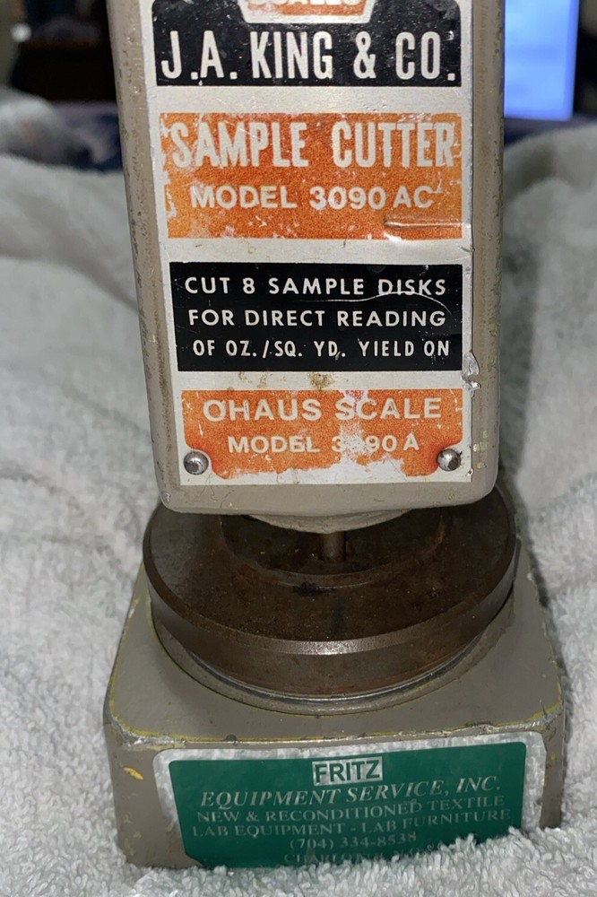 J.A. KING CO Mechanical Sample Cutter MODEL 3090AC