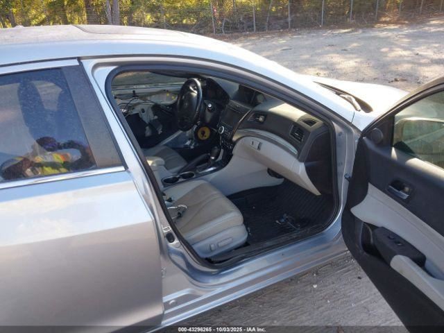 ILX 2019 Glove Box 4941275