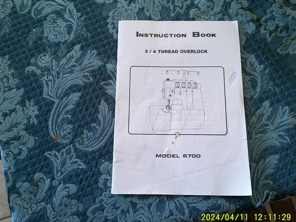 TOYOTA 6700 SEGER SEWING MACHINE (WORKING)